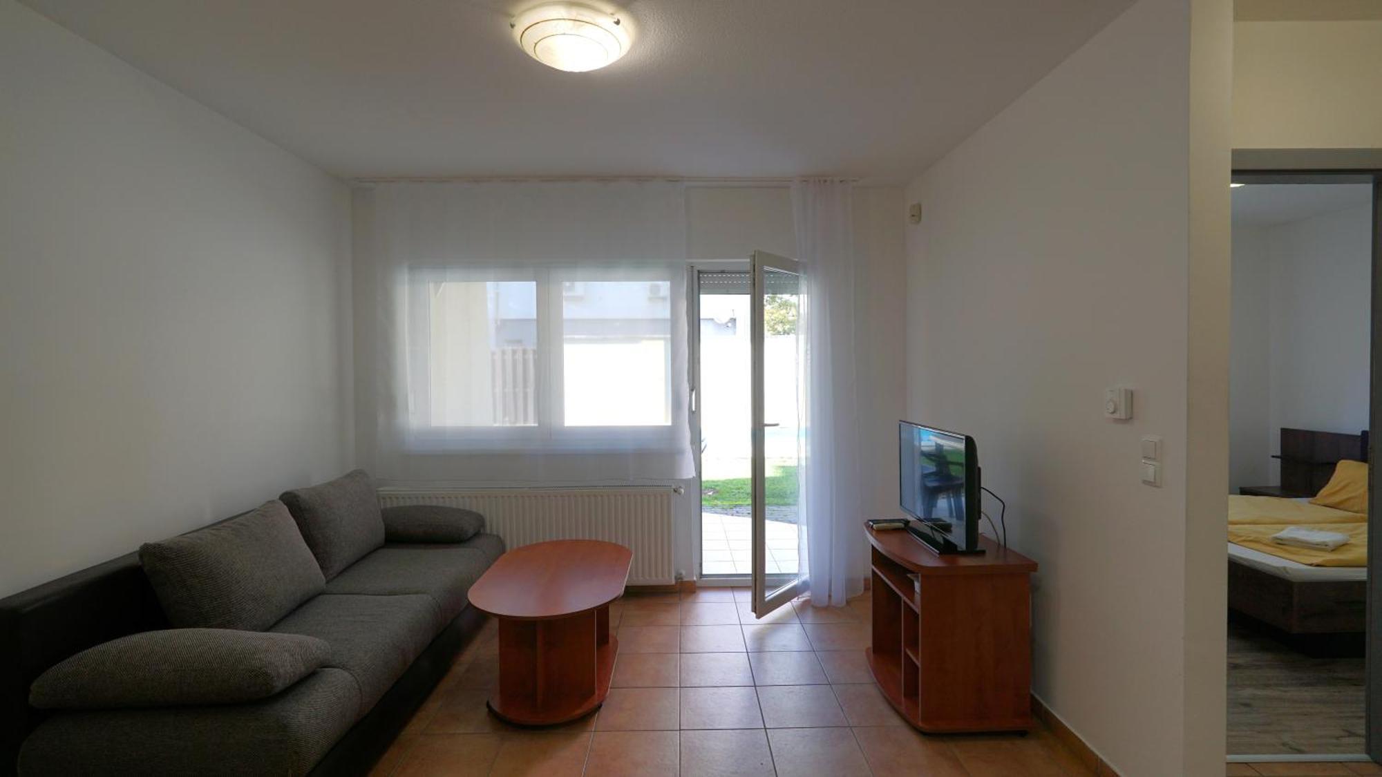 Yellow Sun Apartman Siofok Bagian luar foto