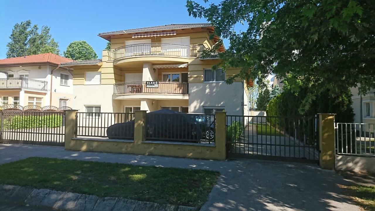 Yellow Sun Apartman Siofok Bagian luar foto